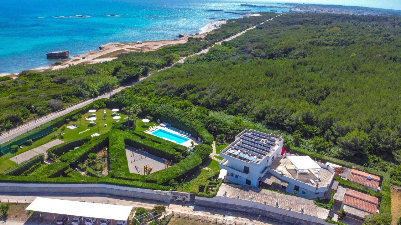 Residence Punta Cassano - In Piscina Sulla Spiaggia Di Sabbia San Foca Exterior foto