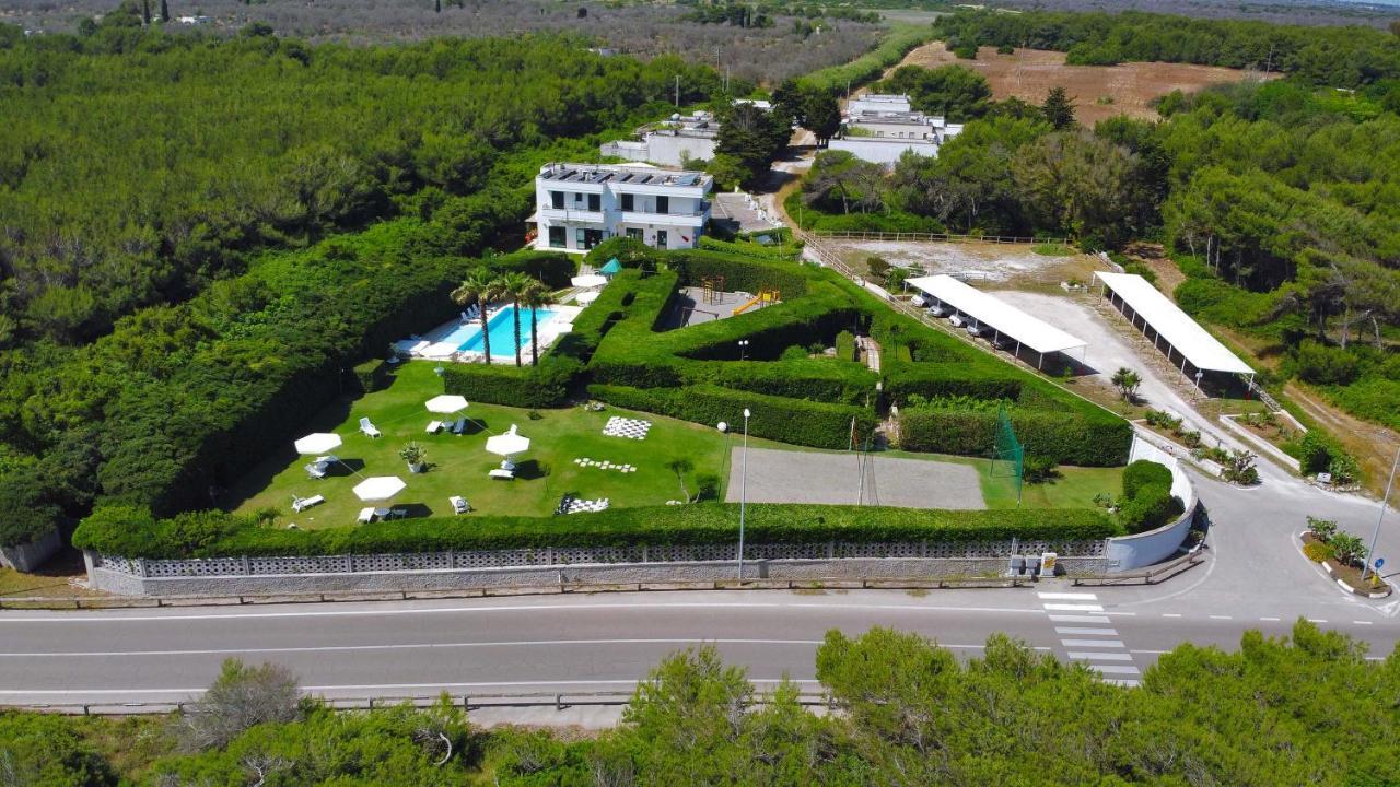 Residence Punta Cassano - In Piscina Sulla Spiaggia Di Sabbia San Foca Exterior foto